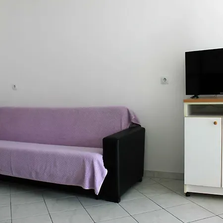 Apartman Pino *