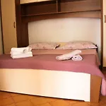 公寓 Pino 马卡尔斯卡