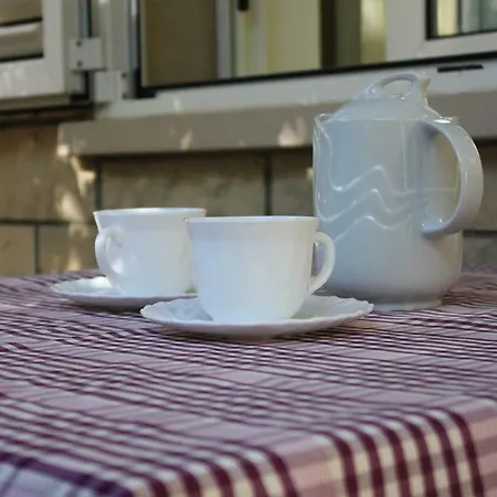 Apartment Pino Makarska