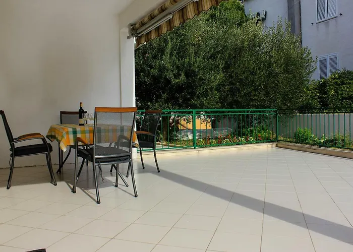 Apartament Pino *