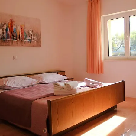Apartamento Pino Makarska